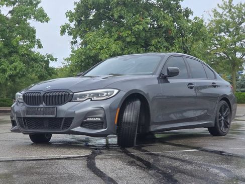 Used 2021 BMW 330i xDrive Sedan w/ M Sport Package AWD/4WD image 12