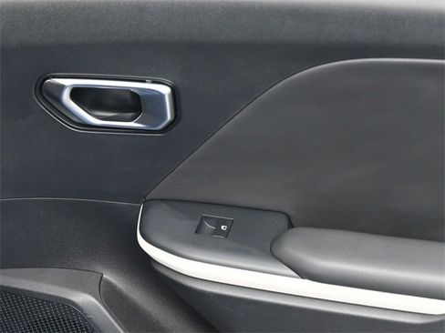 Used 2025 Kia K4 GT-Line image 30