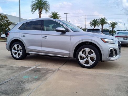 Certified 2025 Audi Q5 2.0T Premium Plus w/ Premium Plus Package image 14