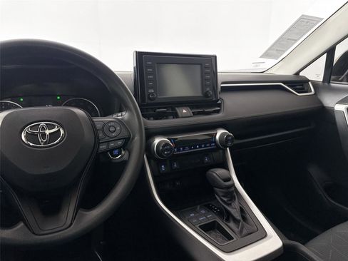 Certified 2019 Toyota RAV4 XLE image 31