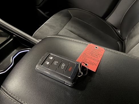 Used 2024 Jeep Grand Cherokee L Altitude image 8