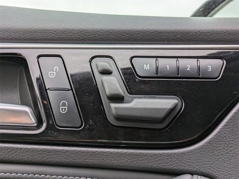 Used 2018 INFINITI QX30 Premium w/ Cargo Package image 24