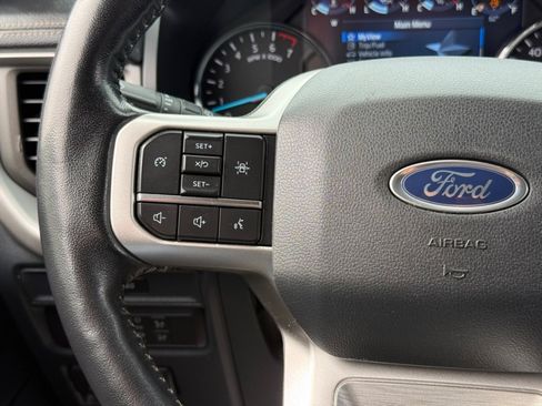 Used 2022 Ford Expedition XLT image 33