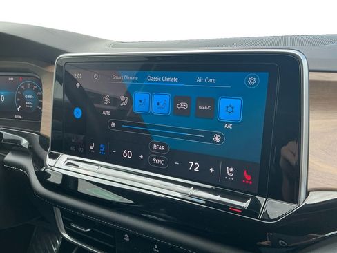 Used 2024 Volkswagen Atlas SE image 18