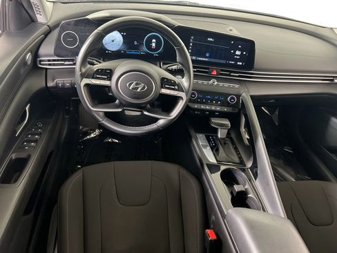 Used 2023 Hyundai Elantra SEL w/ Convenience Package FWD image 22