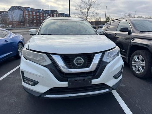 Used 2018 Nissan Rogue SL w/ Premium Package image 3