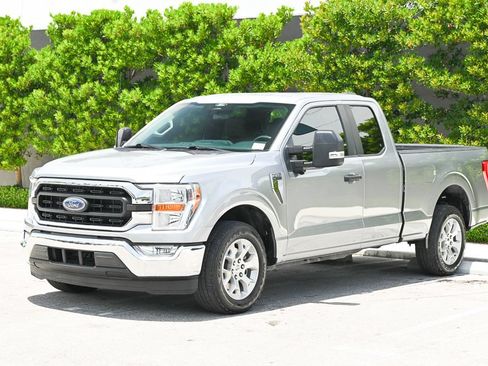 Used 2022 Ford F150 XLT w/ Trailer Tow Package RWD image 1
