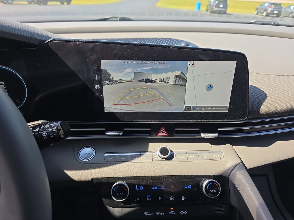 Used 2024 Hyundai Elantra SEL FWD image 18