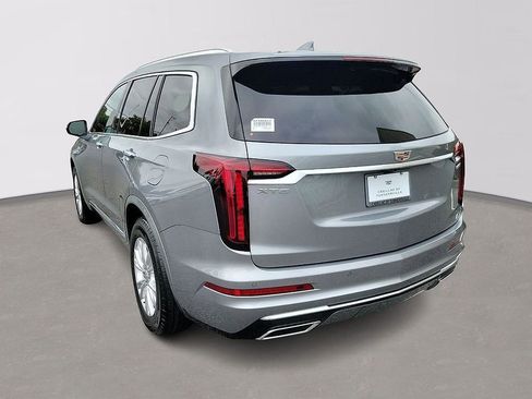 Used 2025 Cadillac XT6 Luxury image 3