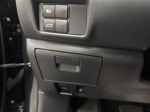 Used 2022 Toyota Highlander XLE image 27