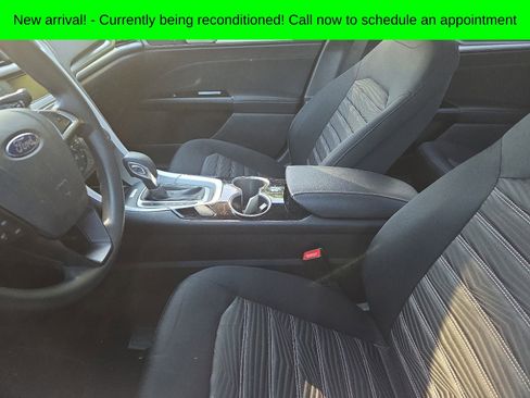 Used 2016 Ford Fusion SE FWD image 10