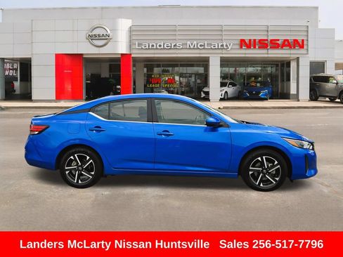 Used 2024 Nissan Sentra SV FWD image 2