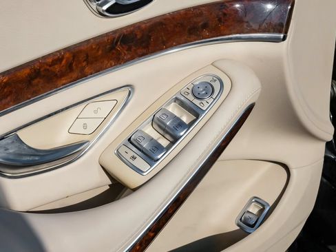 Used 2019 Mercedes-Benz S 560 Sedan image 48