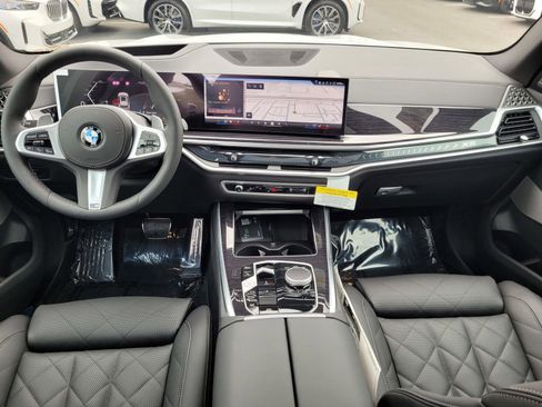 New 2026 BMW X5 xDrive40i w/ M Sport Package AWD/4WD image 12