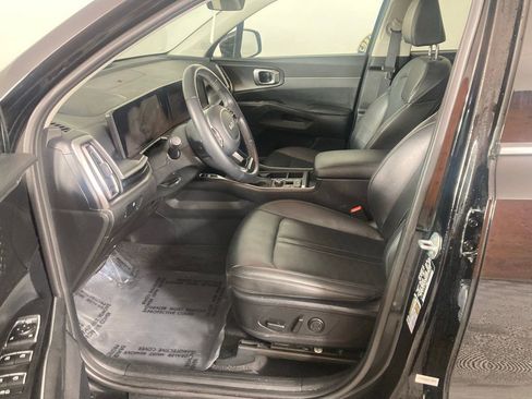 Certified 2024 Kia Sorento S image 12