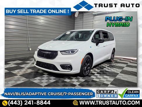 Used 2024 Chrysler Pacifica Limited FWD image 1