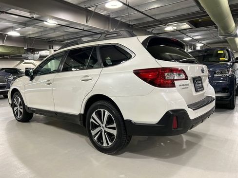 Used 2018 Subaru Outback 2.5i Limited AWD/4WD image 4