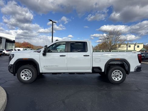 New 2026 GMC Sierra 2500 Pro image 9