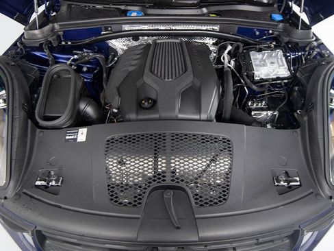 New 2026 Porsche Macan image 39