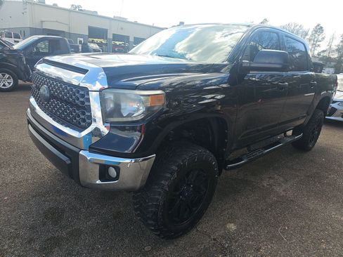 Used 2018 Toyota Tundra SR5 image 2