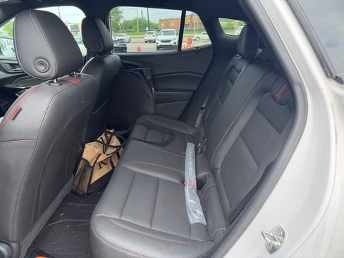 Used 2024 Chevrolet Trax RS FWD image 6