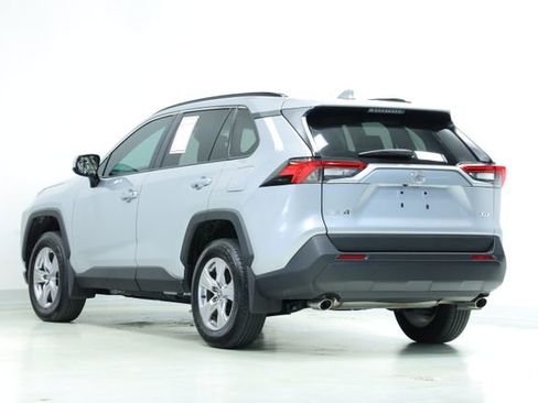 Used 2025 Toyota RAV4 XLE w/ Convenience Package FWD image 6