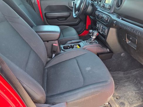 Used 2018 Jeep Wrangler Unlimited Sport S AWD/4WD image 11