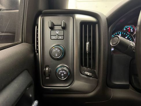 Used 2015 Chevrolet Silverado 2500 LT w/ LT Convenience Package AWD/4WD image 29