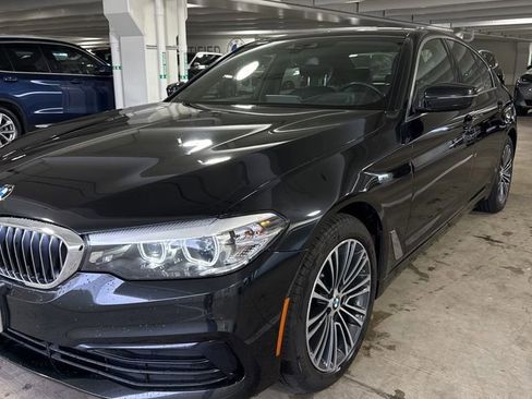 Used 2019 BMW 530i xDrive w/ Convenience Package AWD/4WD image 1