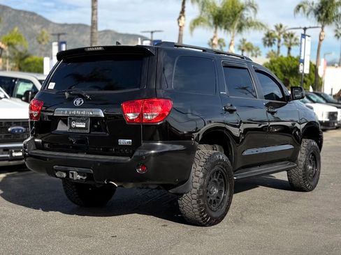 Used 2017 Toyota Sequoia Limited w/ Safety & Convenience Package image 8