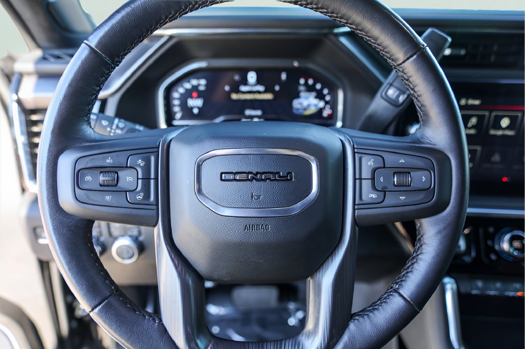 Used 2025 GMC Sierra 3500 Denali Ultimate AWD/4WD image 14