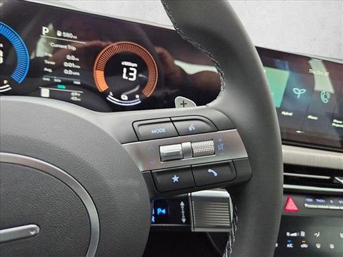 Used 2025 Hyundai Sonata SEL FWD image 15
