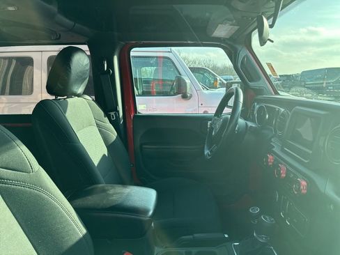 Used 2021 Jeep Wrangler Willys image 21