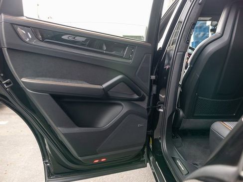 Certified 2025 Porsche Cayenne GTS image 30