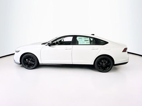 New 2025 Honda Accord SE image 3