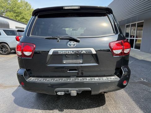 Used 2020 Toyota Sequoia Platinum AWD/4WD image 7