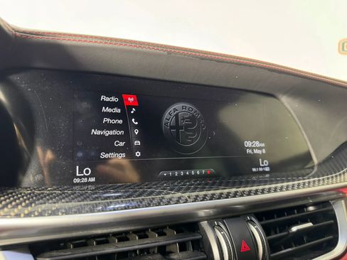 Used 2018 Alfa Romeo Stelvio Quadrifoglio w/ Driver Assist Dynamic Package AWD/4WD image 20