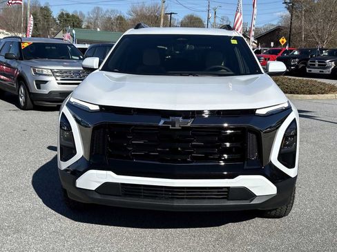 New 2026 Chevrolet Equinox ACTIV w/ Convenience Package III AWD/4WD image 3