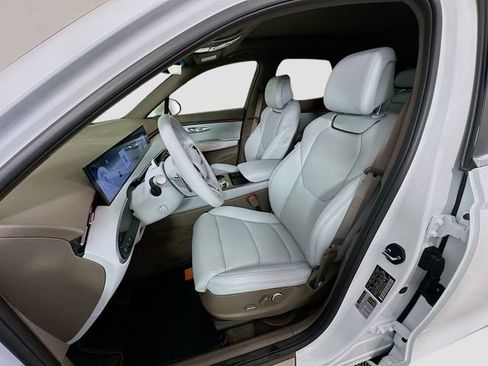 New 2026 Genesis GV70 2.5T Advanced image 16