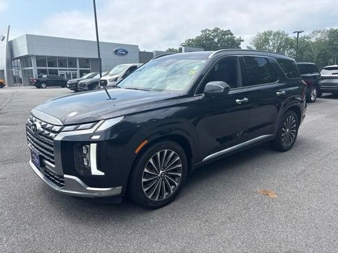 Used 2024 Hyundai Palisade Calligraphy AWD/4WD image 2