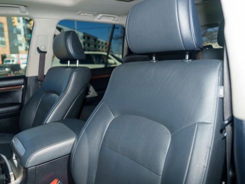 Used 2021 Toyota Land Cruiser image 11