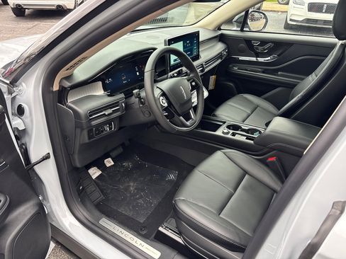 New 2026 Lincoln Corsair Premiere image 25