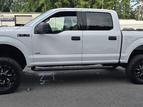 Used 2017 Ford F150 XLT AWD/4WD image 9