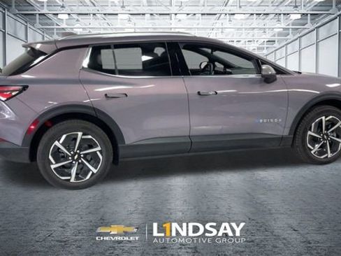 New 2026 Chevrolet Equinox EV LT image 2