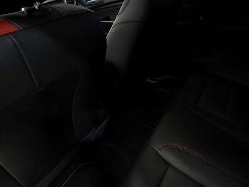 Used 2025 Chevrolet Trax RS w/ Sunroof Package image 32