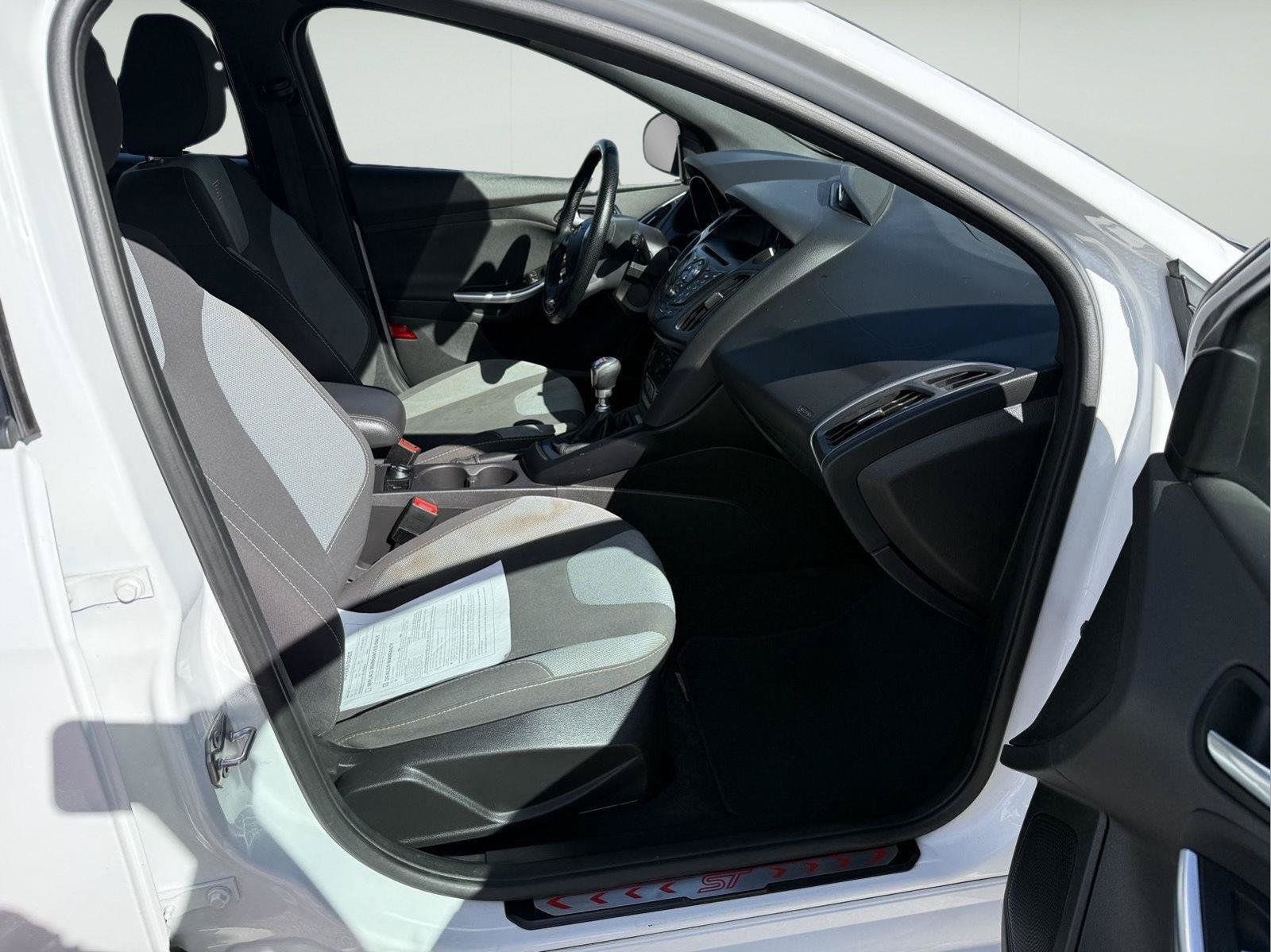 Used 2014 Ford Focus ST FWD image 14
