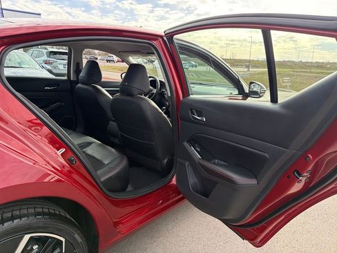 Used 2024 Nissan Altima 2.5 SR image 29