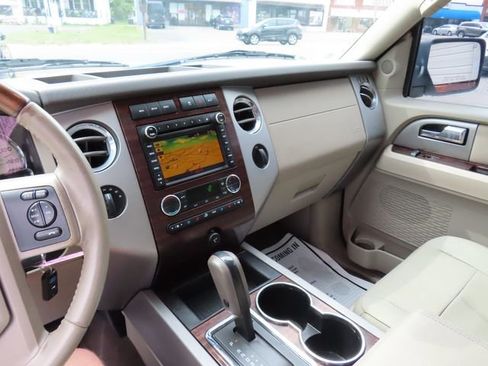 Used 2010 Ford Expedition Limited AWD/4WD image 22