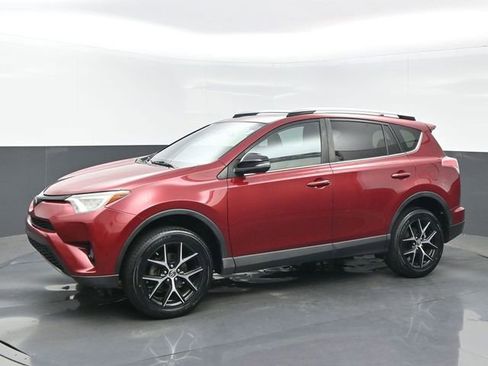 Used 2018 Toyota RAV4 SE w/ Power Extra Value Package FWD image 2