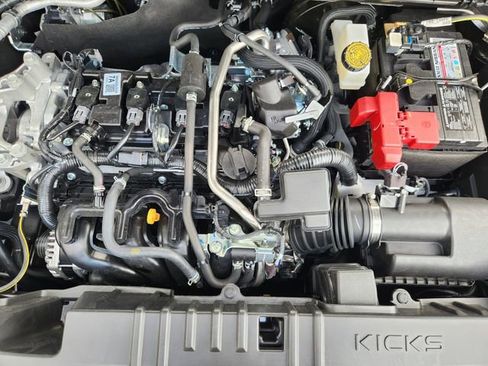 New 2025 Nissan Kicks SR image 22